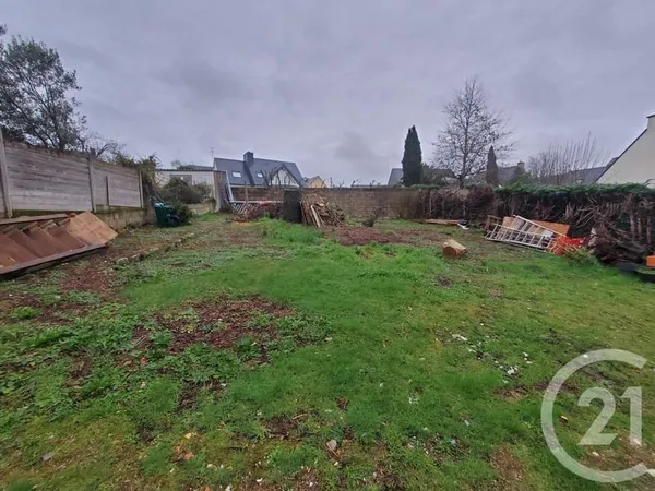 Terrain 310 m²
