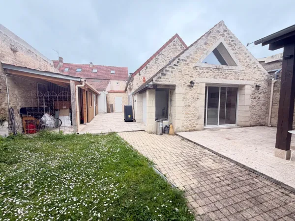 Ensemble immobilier avec 4 lots indépendants fort potentiel locatif à MONTATAIRE (60)