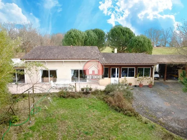Maison Moderne à Bergerac avec Confort et Équipements