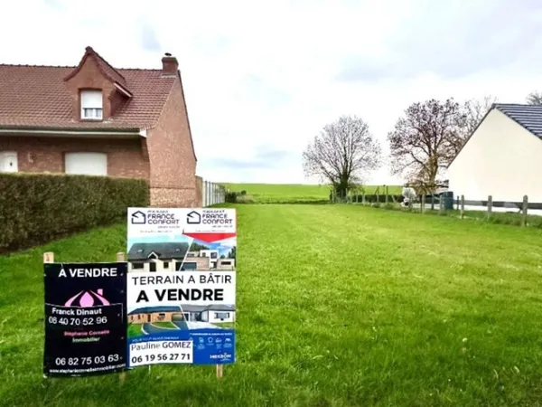 Terrain 679 m²