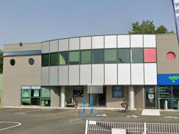 Bureaux 210 m²