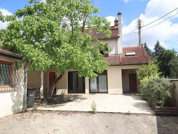 Maison 7 pièces 140 m²