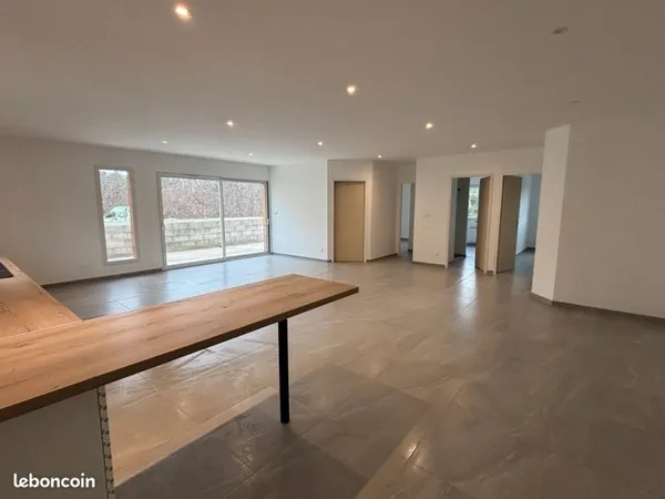 À LOUER - Appartement T4 NEUF 100 m² - Terrasse 40 m² - Vue montagne - Mercuer