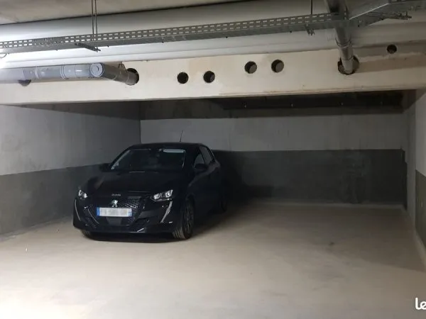 À louer place parking souterrain sécurisé