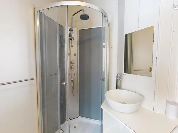 Chambre 6 pièces 95 m²