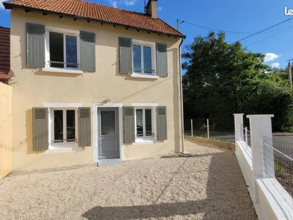 Loue maison 3 pièces ,avec terrain et dépendances tout confort