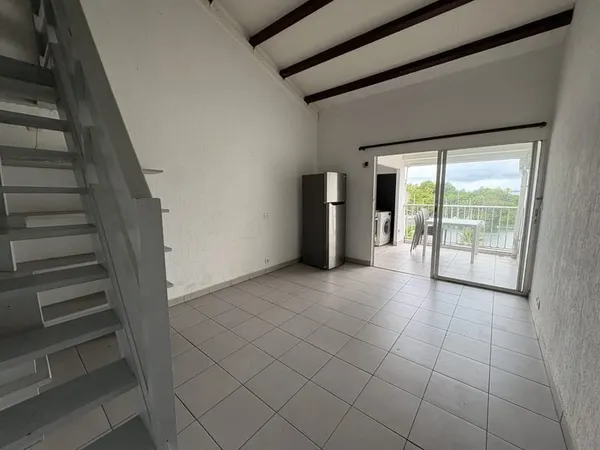 APPARTEMENT T1 MEZZANINE LA MARINA