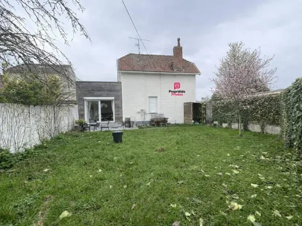 Maison individuelle à Lille, 4 chambres, 2 salle de bains , jardin + Garage secteur Eurasanté
