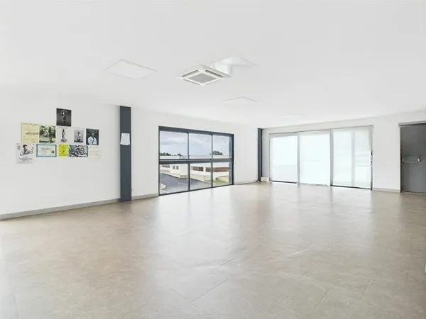 Local d'activité Prunelli Di Fiumorbo 240 m2
