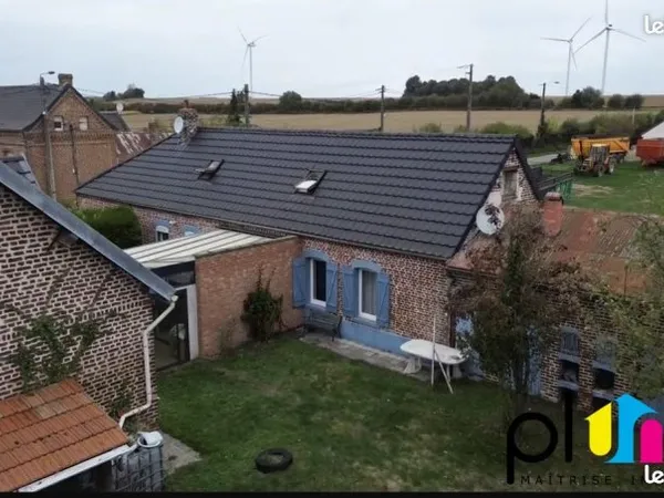 Maison ( lisez bien l'annonce )