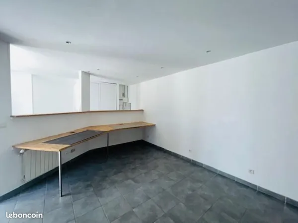 Bureau 49 m²
