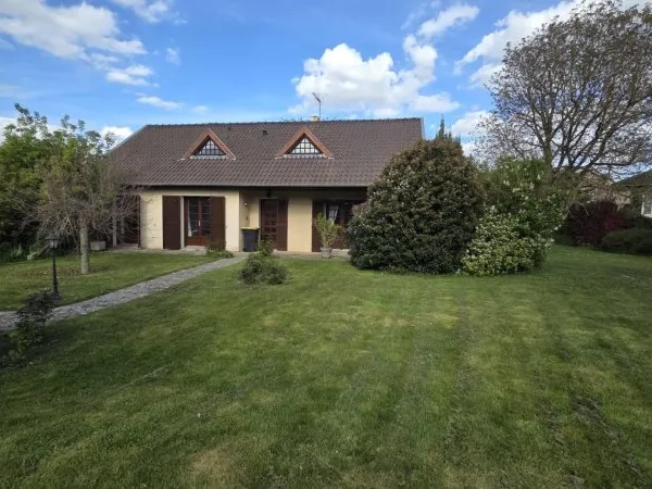 Maison 6 chambres sous sol grand jardin