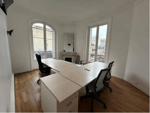 Bureaux 380 m²