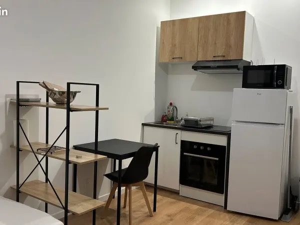 Studio meublé de 20,6 m² à louer à Marcq-en-Baroeul, à 10 mins de la gare de Lille en bus