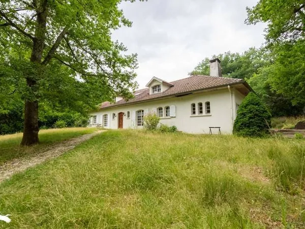 Maison 9 pièces 296 m²