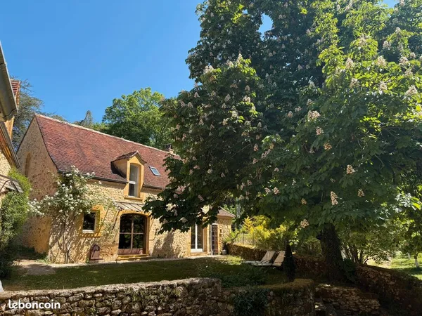 Maison ancienne rénovée, 1 hectare calme et bucolique