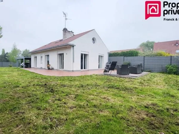 Maison Individuelle type plain pied - 3 chambres - jardin - garage - cave - 82 m² habitables (120m² 