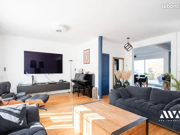 Maison 11 pièces 228 m²