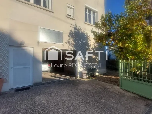 Grande maison familiale- Grand garage - ascenseur