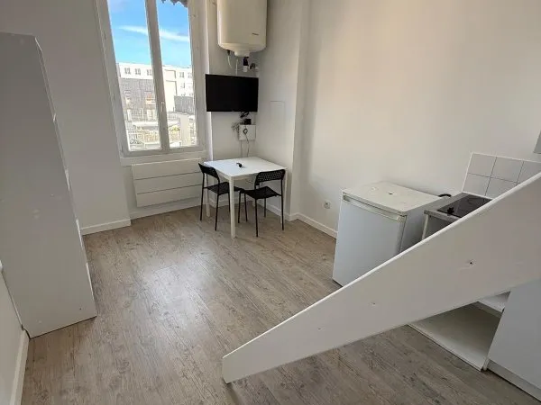 Loue appartement meublé mezzanine