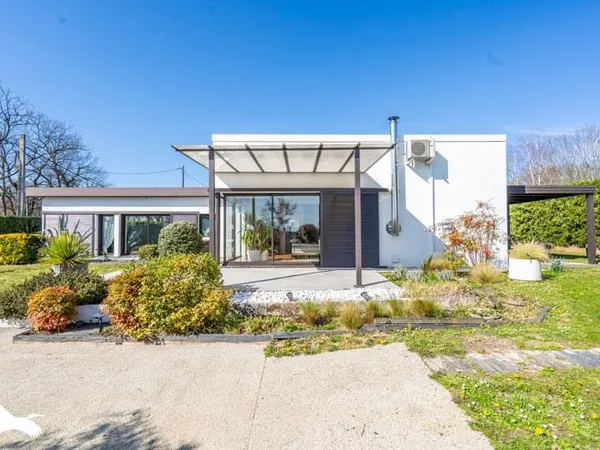 Contemporaine de 7 pièces principales