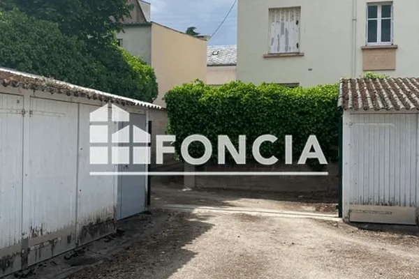 Stationnement Location Orléans  12m² 173€