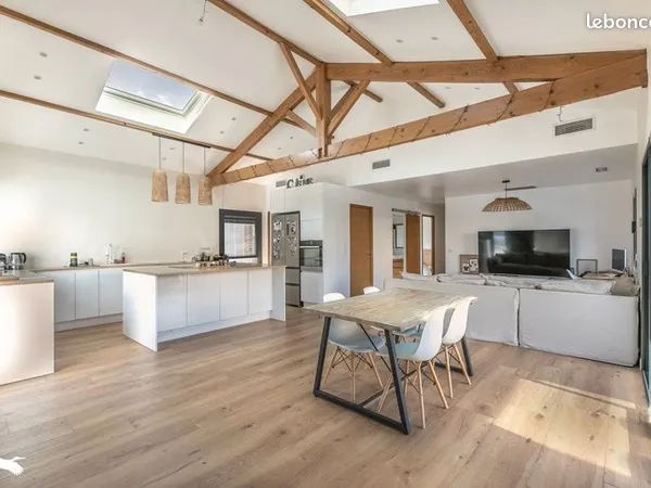 Maison 7 pièces 171 m²