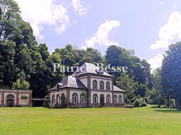Maison 6 pièces 250 m²
