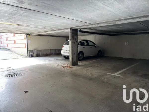 Parking 12 m²
