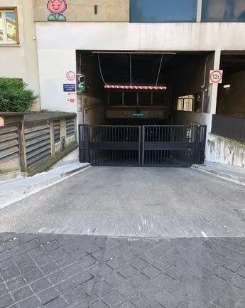 Parking 13 m²