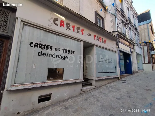 Local 83 m² AUXERRE