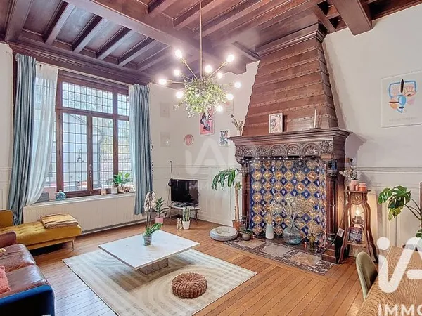 Maison 7 pièces 232 m²