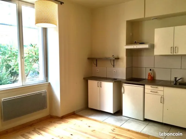 Studio rénové - Saint-Michel