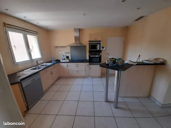 Av maison 120 m² plein pieds piscine