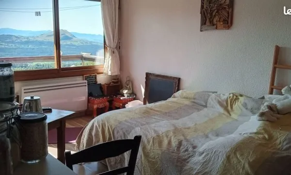 Loue à l'année studio vide