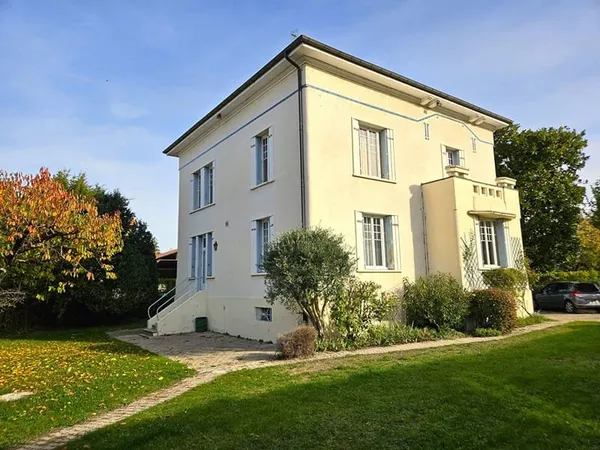 Villa Bourgoin Jallieu 8 pièce(s)