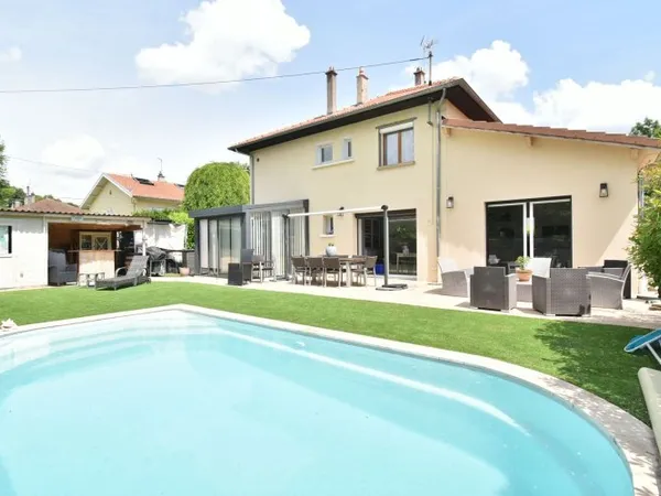 Maison 5 pièces 154 m²