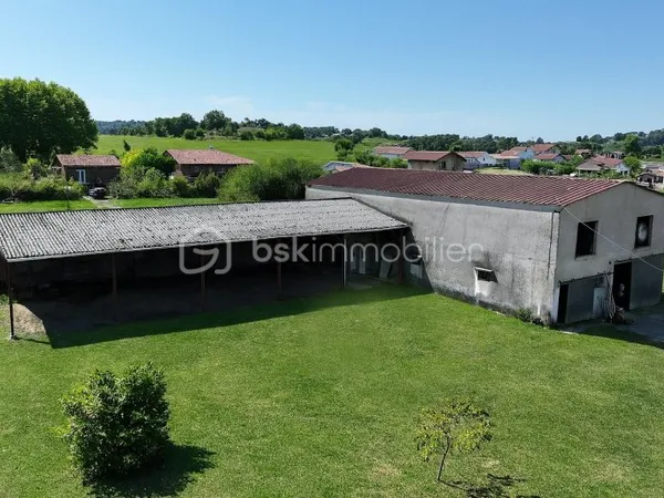 Immeuble 3 pièces 850 m²