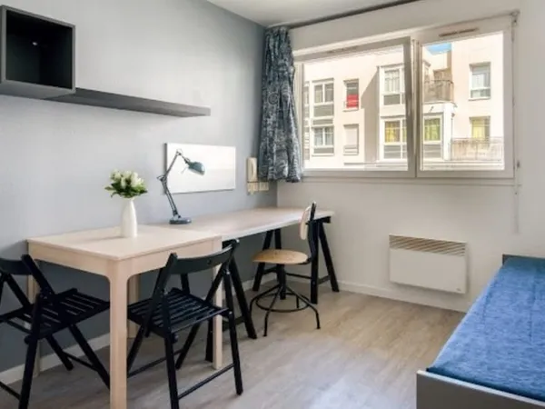 A VISITER - PROCHE TRANSPORTS -STUDIO 18M2