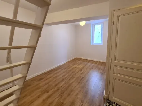 Petite maison de ville en duplex