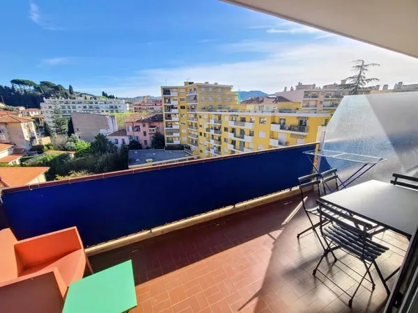 Nice Horloge de Cessole - 3 pièces de 69,77 m² avec terrasse au calme
