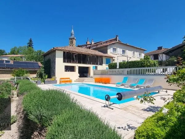 PROPRIÉTÉ DE CHARME AVEC VUE PYRÉNÉES PISCINE CHAUFFÉE, GR
