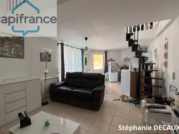 A VENDRE : Immeuble de rapport - 2 appartements + local commercial - WIGNEHIES (59)