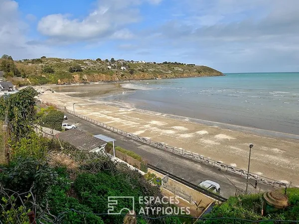 Maison à rénover face à la mer ou projet de construction avec permis de construire valide.