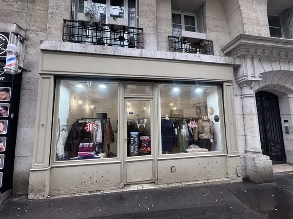 Boutique 2 pièces 50 m²