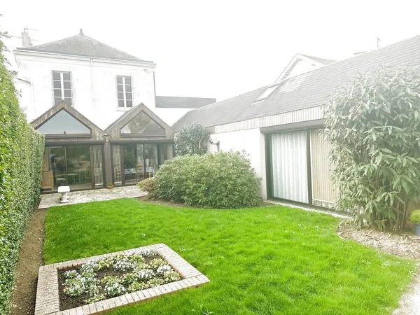 Grande maison familiale 236 M2 6 chambres avec annexe 210 M2