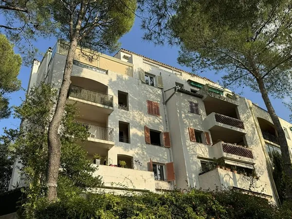 A VENDRE - 4 PIECES - MOUGINS-LE-HAUT