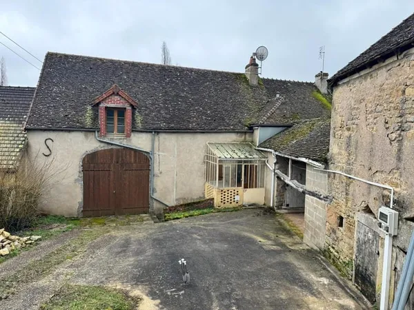 Maison à rénover pleine de charme