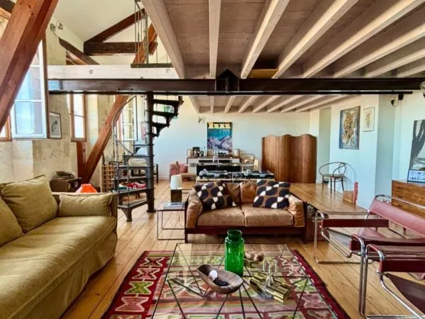 FONDAUDEGE DUPLEX AU DERNIER ETAGE AVEC VUE EXCEPTIONNELLE