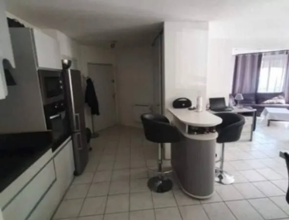Très bel apart au centre dans une résidence sécurisée
